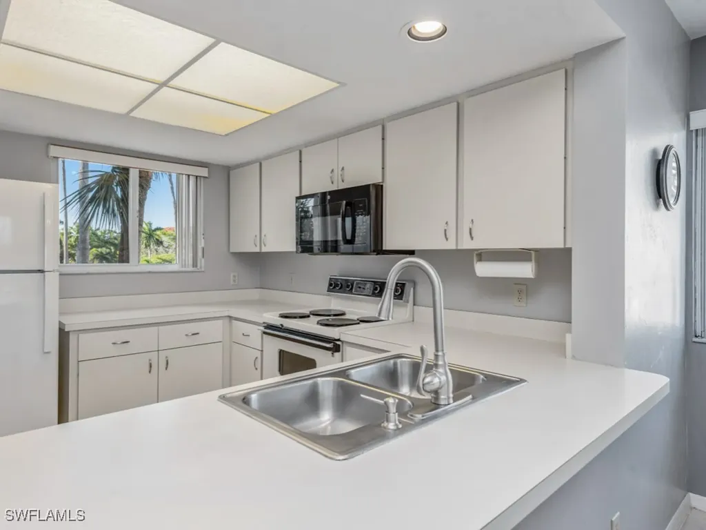 893 Collier Court Marco Island FL 34145