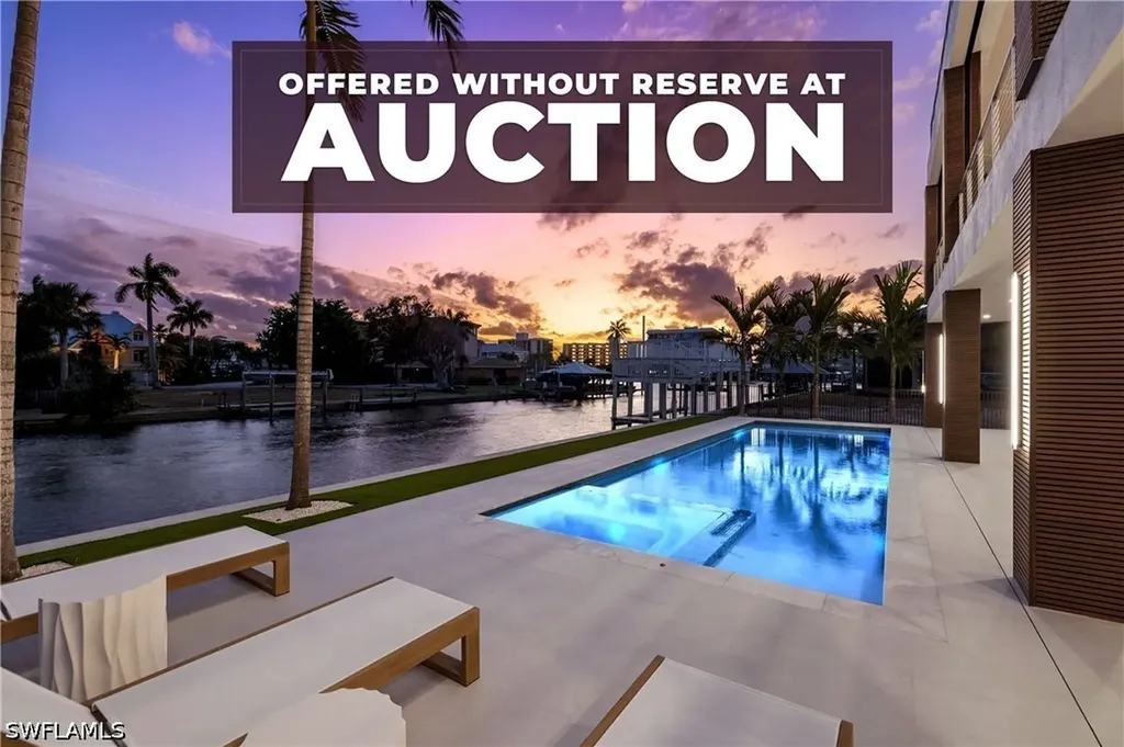 256 Trade Winds Avenue Naples FL 34108