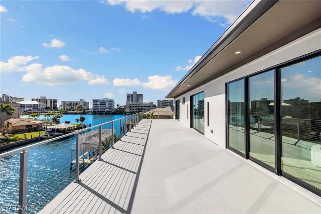 256 Trade Winds Avenue Naples FL 34108