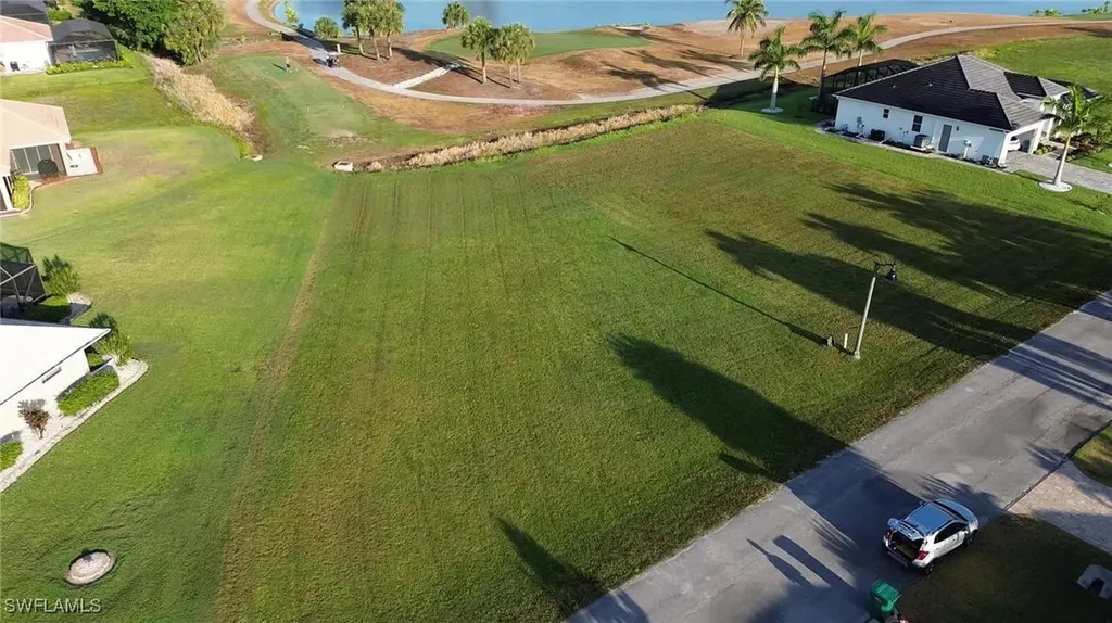 18001 Bluewater Drive Naples FL 34114