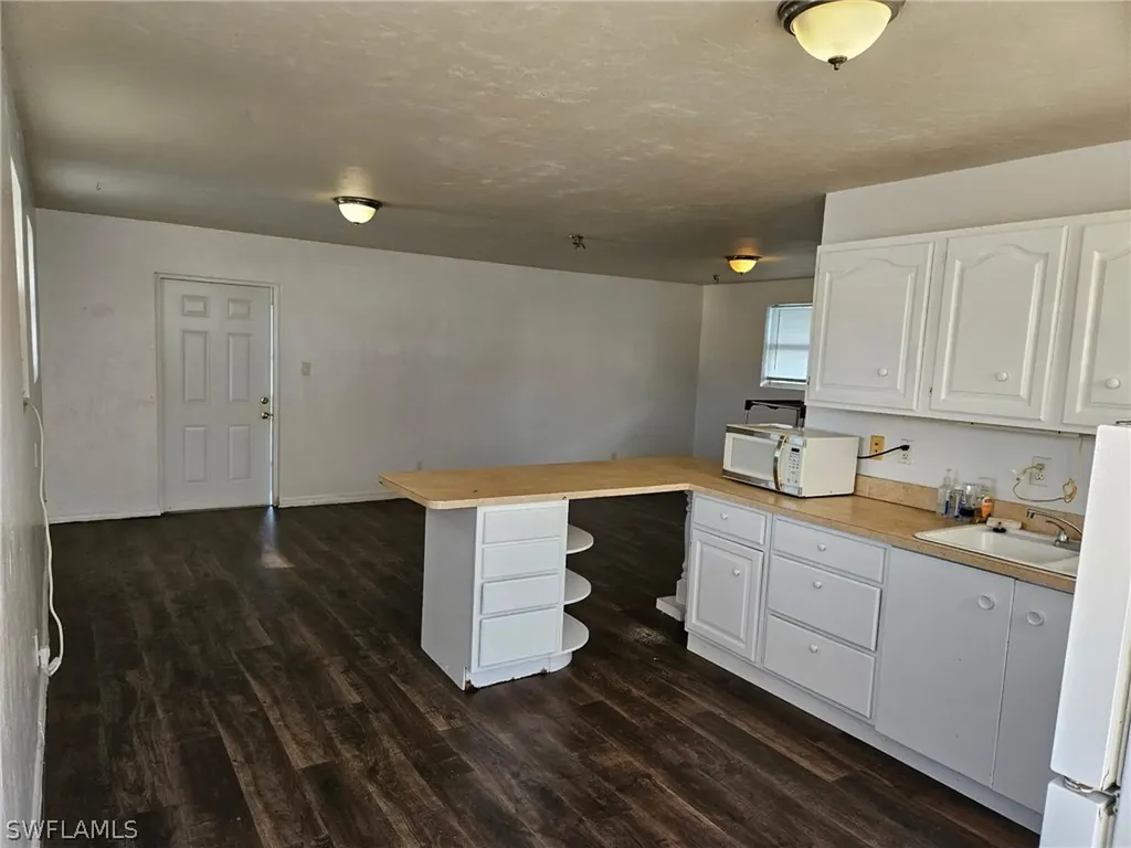 315 Pettit Drive Naples FL 34140