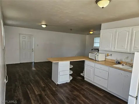 315 Pettit Drive Naples FL 34140