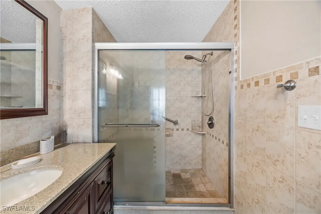 214 Riverwood Road Naples FL 34114