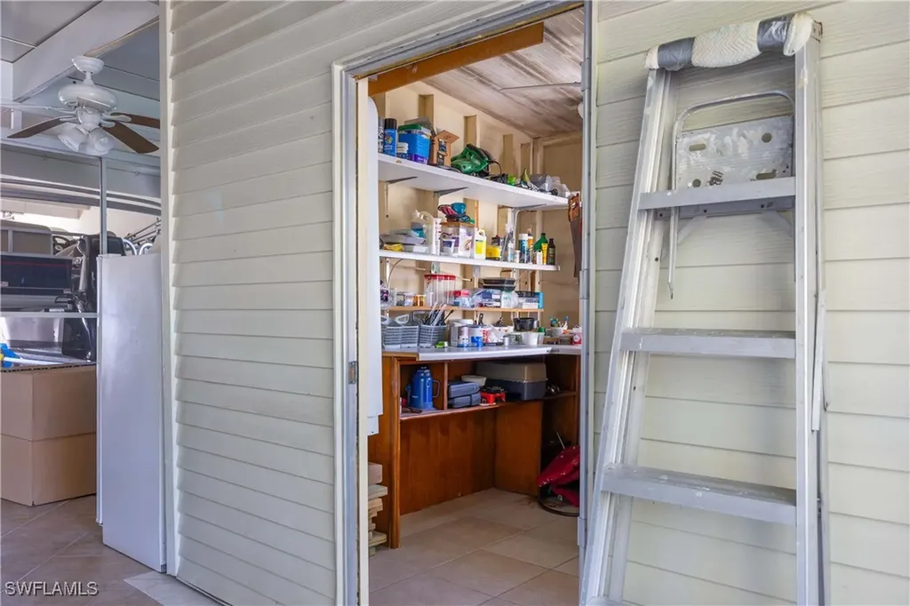 214 Riverwood Road Naples FL 34114