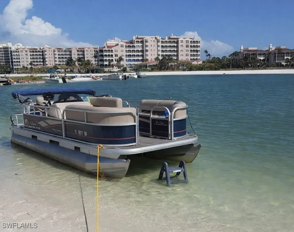 214 Riverwood Road Naples FL 34114