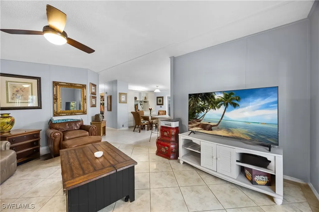 214 Riverwood Road Naples FL 34114