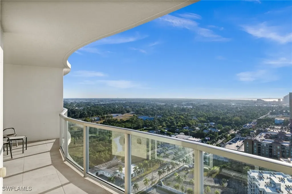 3000 Oasis Grand Boulevard Fort Myers FL 33916