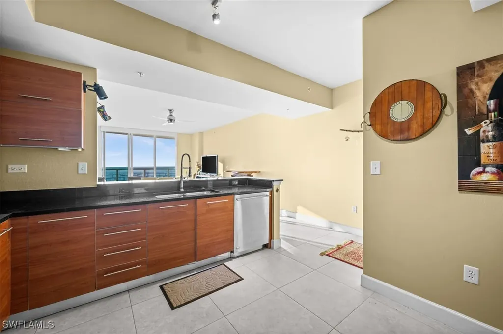 3000 Oasis Grand Boulevard Fort Myers FL 33916