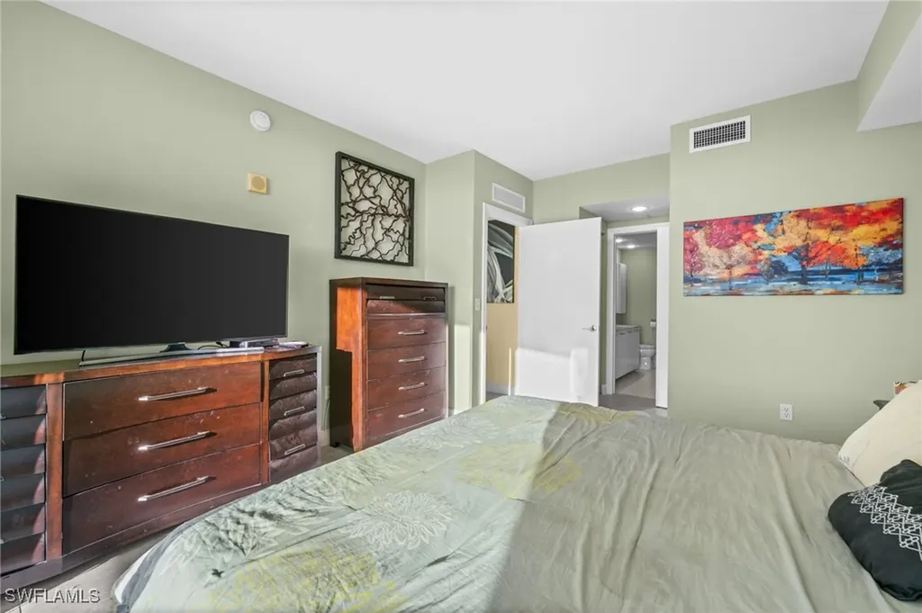 3000 Oasis Grand Boulevard Fort Myers FL 33916