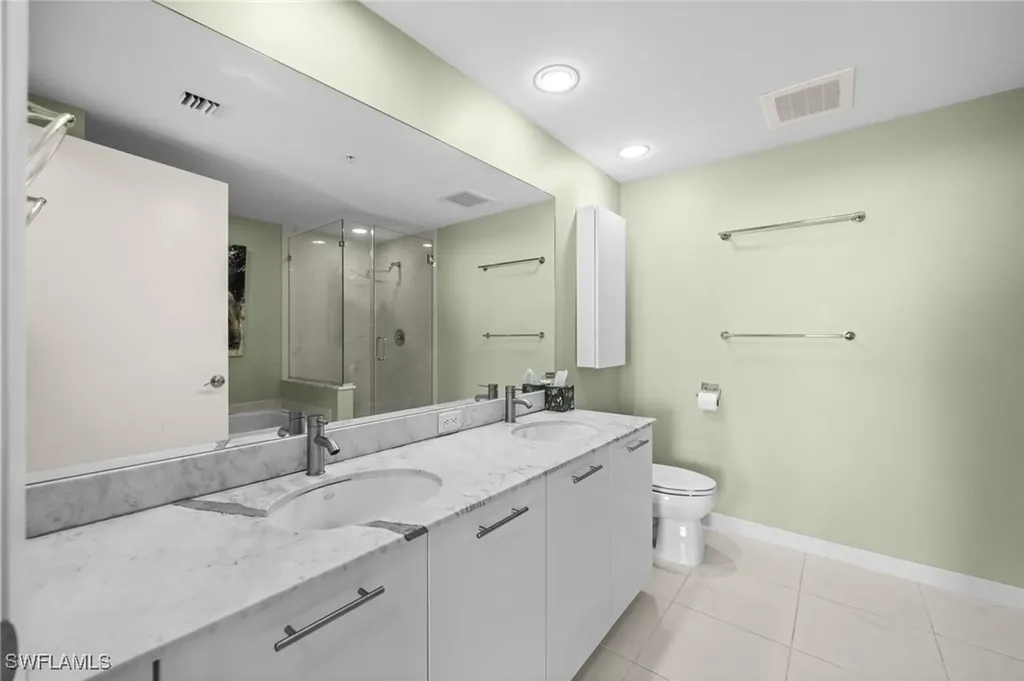 3000 Oasis Grand Boulevard Fort Myers FL 33916