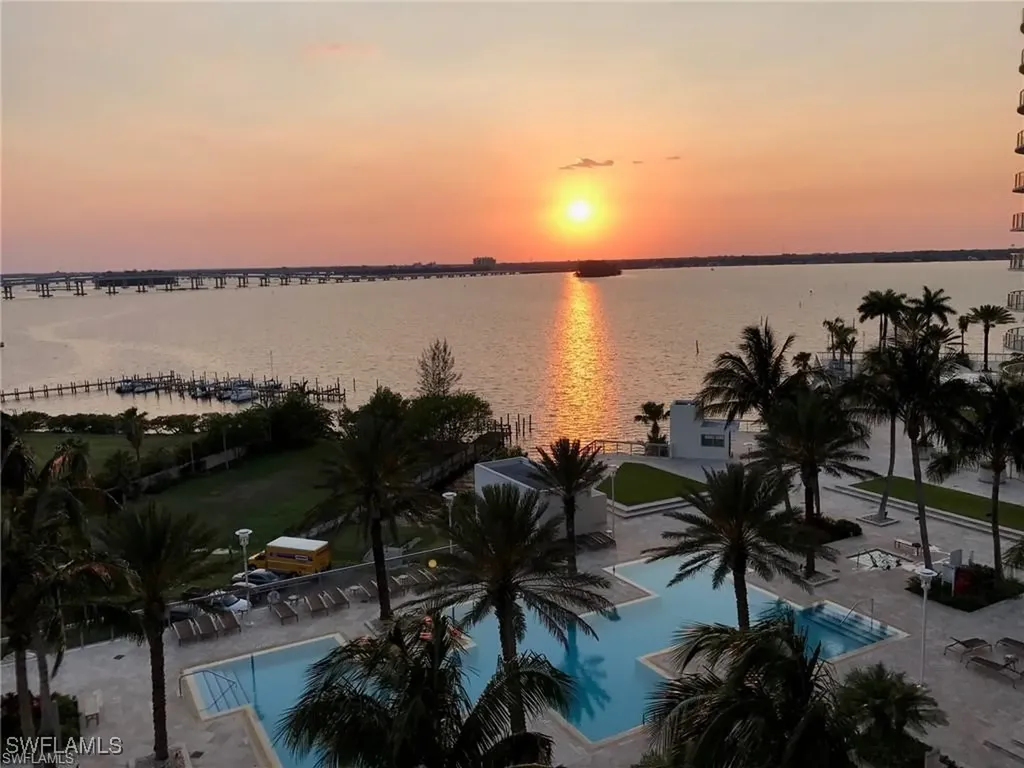 3000 Oasis Grand Boulevard Fort Myers FL 33916