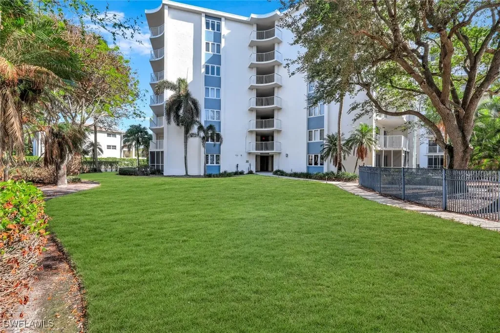 1300 Gulf Shore Boulevard N Naples FL 34102