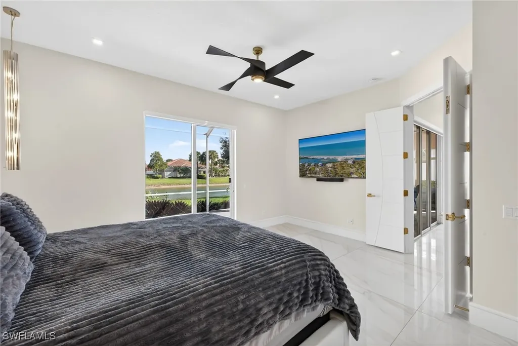 3956 Isla Ciudad Court Naples FL 34109