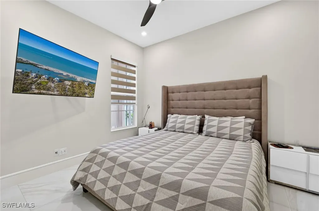 3956 Isla Ciudad Court Naples FL 34109