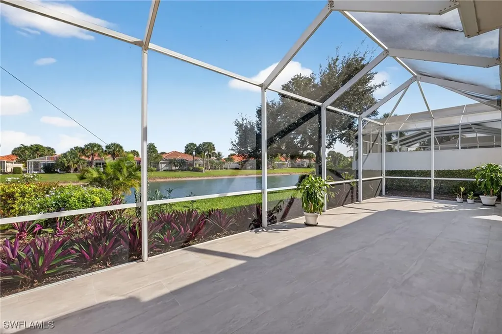 3956 Isla Ciudad Court Naples FL 34109