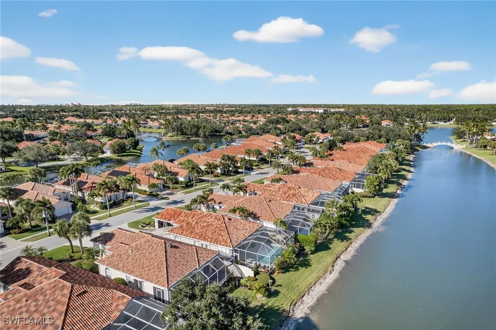 3956 Isla Ciudad Court Naples FL 34109