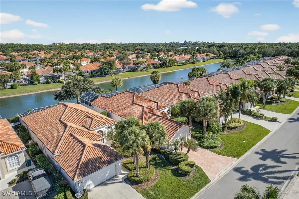 3956 Isla Ciudad Court Naples FL 34109