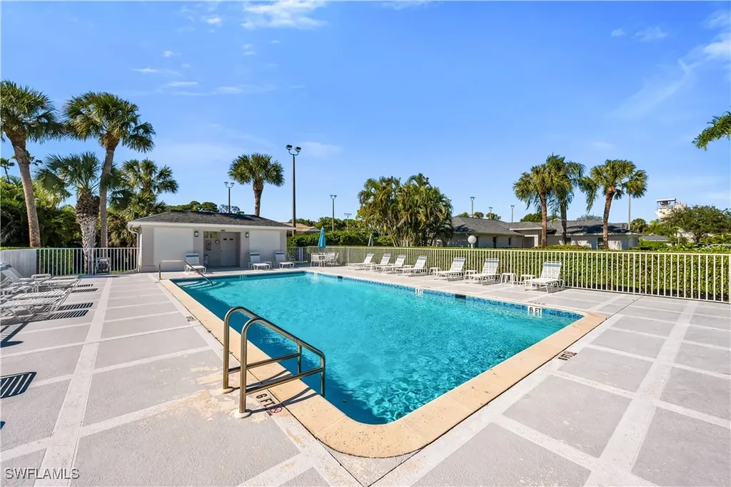 1320 Charleston Square Drive Naples FL 34110