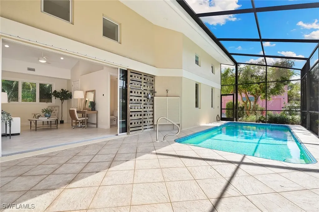 416 3rd Avenue N Naples FL 34102