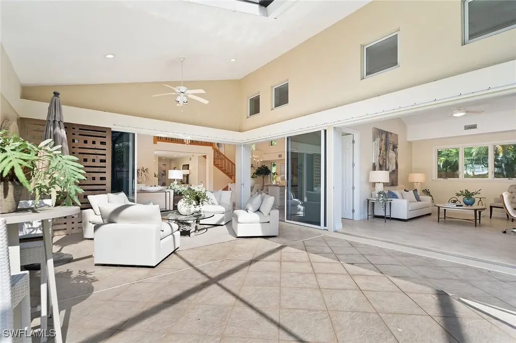 416 3rd Avenue N Naples FL 34102