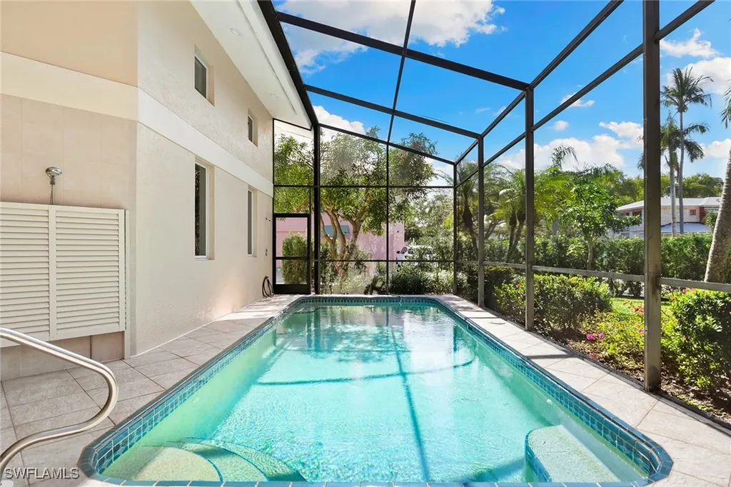 416 3rd Avenue N Naples FL 34102