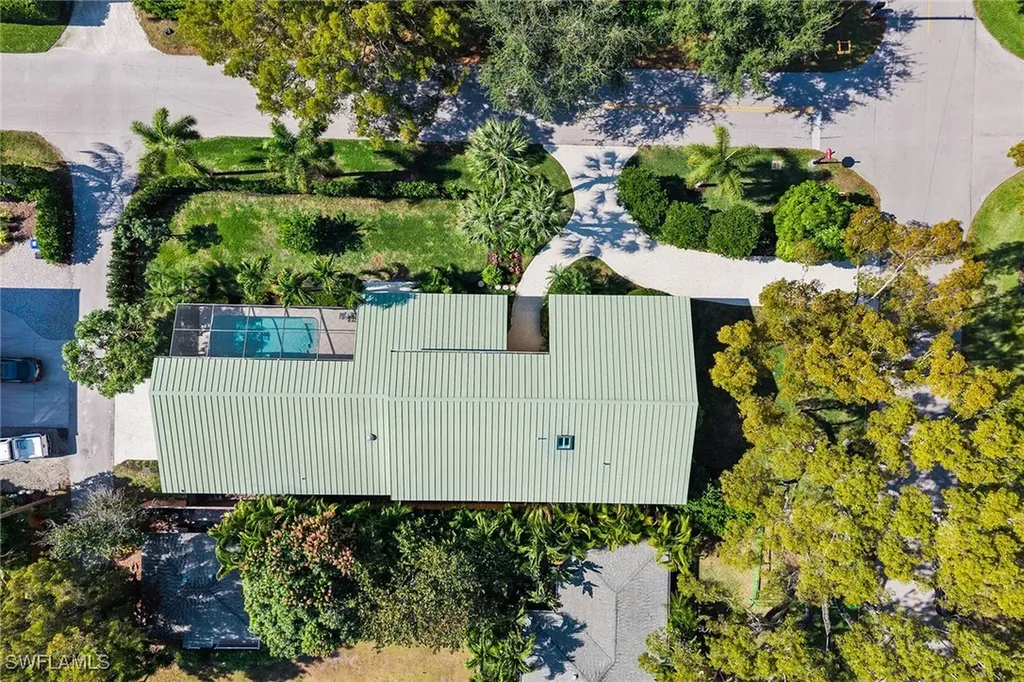 416 3rd Avenue N Naples FL 34102