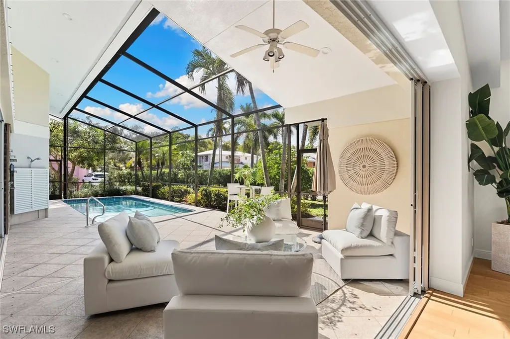 416 3rd Avenue N Naples FL 34102