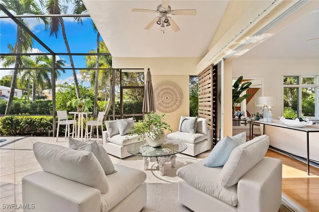 416 3rd Avenue N Naples FL 34102