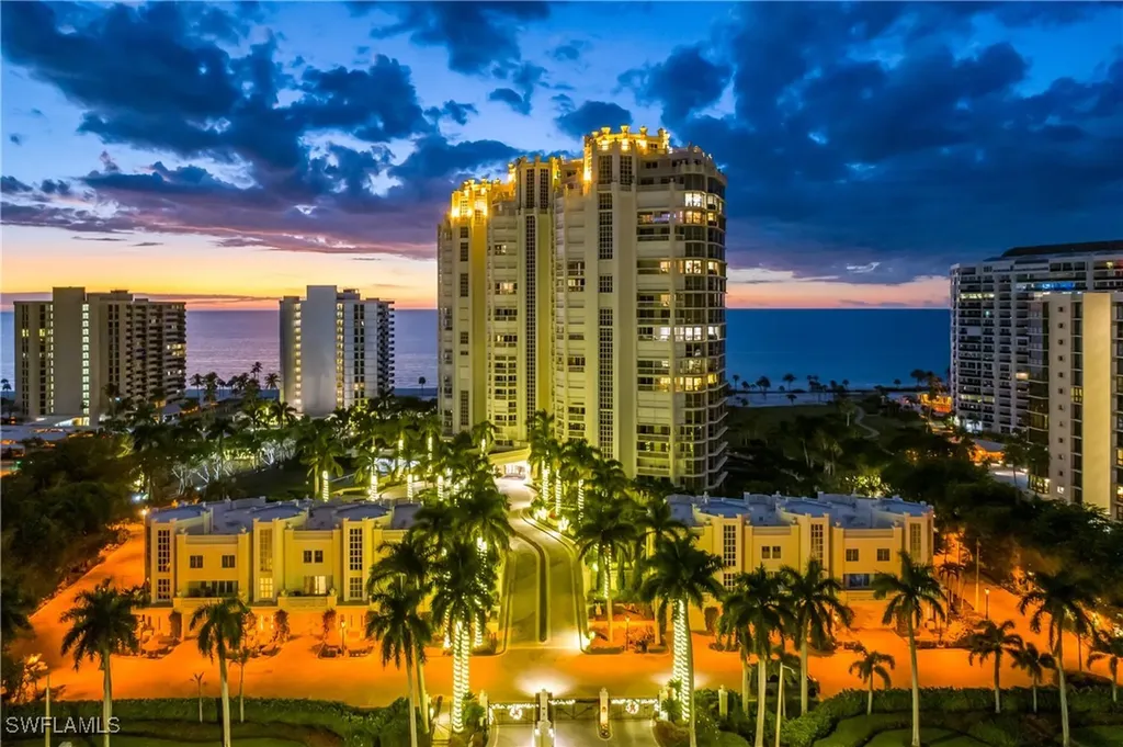 Naples FL, 4021 Gulf Shore Boulevard N, Unit 903
