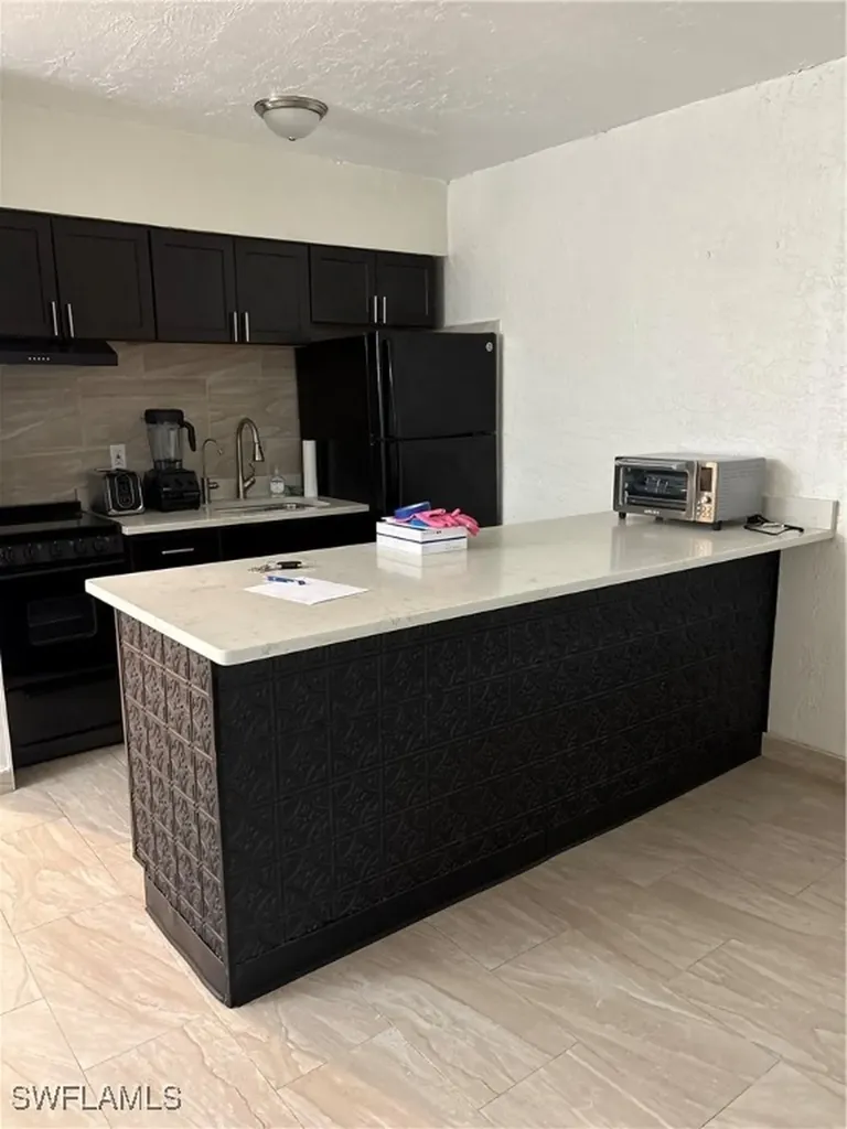 Naples FL, 830 Wiggins Pass Road, Unit 5