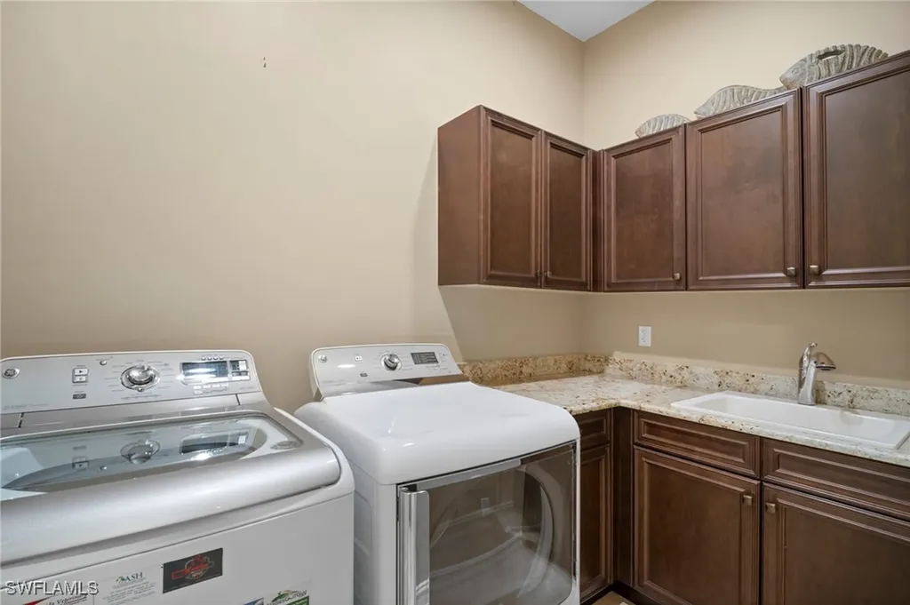 6482 Carema Lane Naples FL 34113