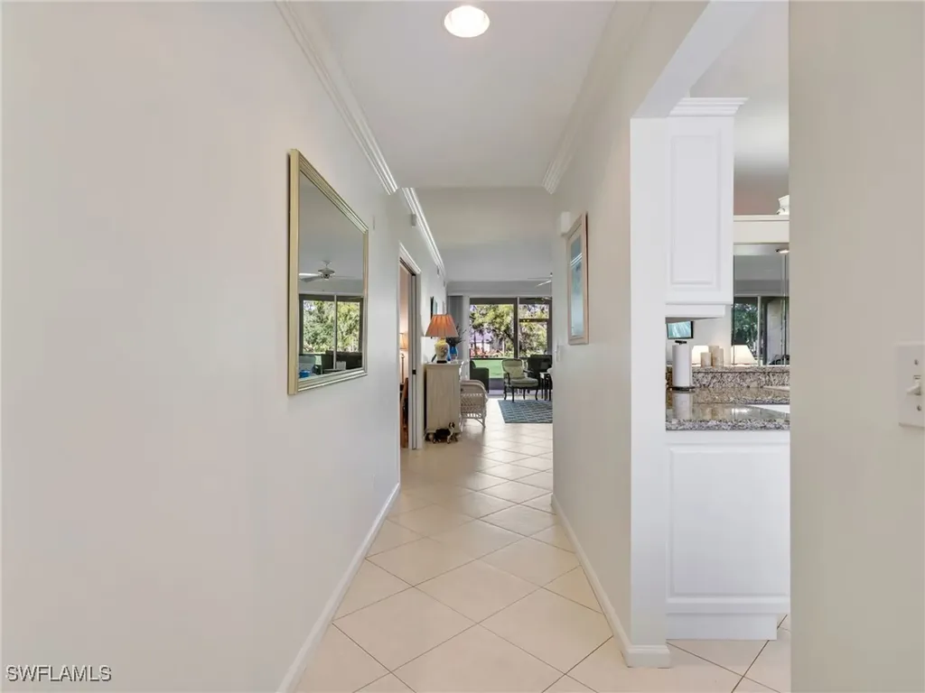 725 Saratoga Circle Naples FL 34104