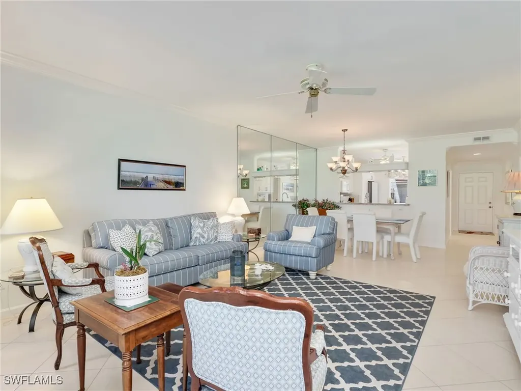 725 Saratoga Circle Naples FL 34104