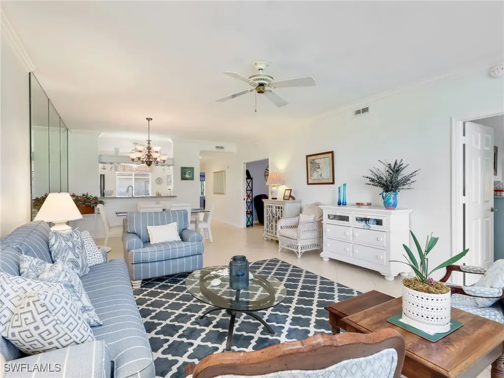 725 Saratoga Circle Naples FL 34104