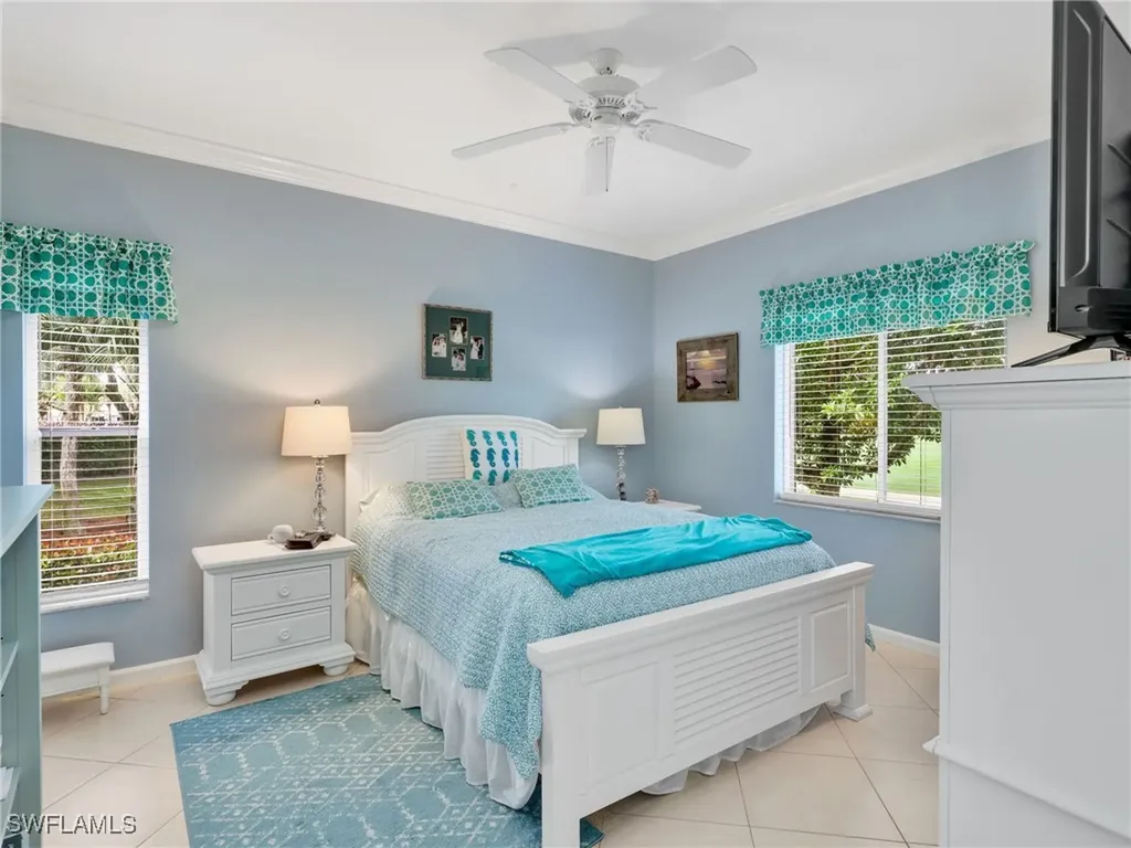 725 Saratoga Circle Naples FL 34104