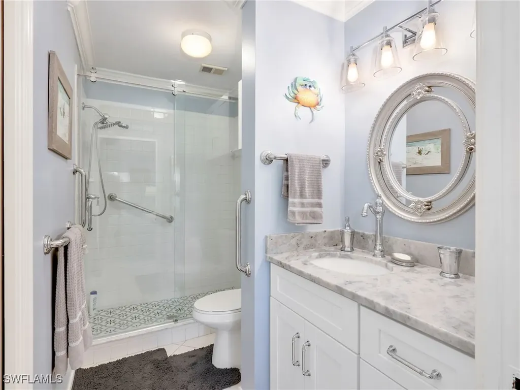 725 Saratoga Circle Naples FL 34104