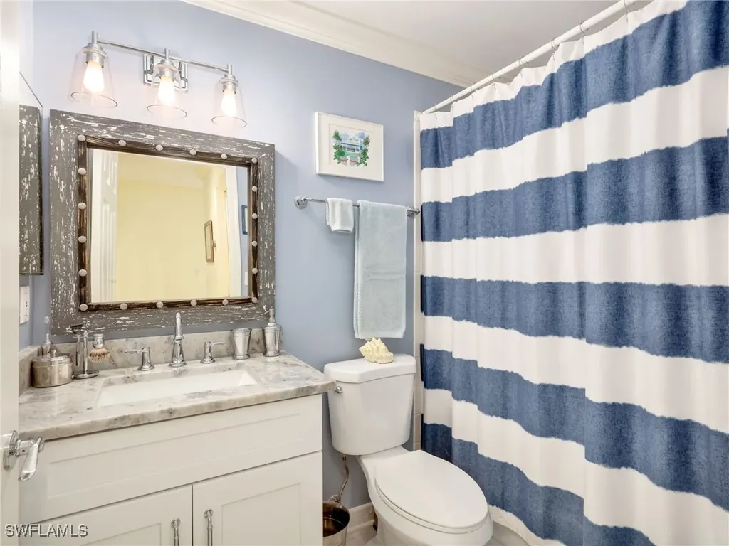 725 Saratoga Circle Naples FL 34104