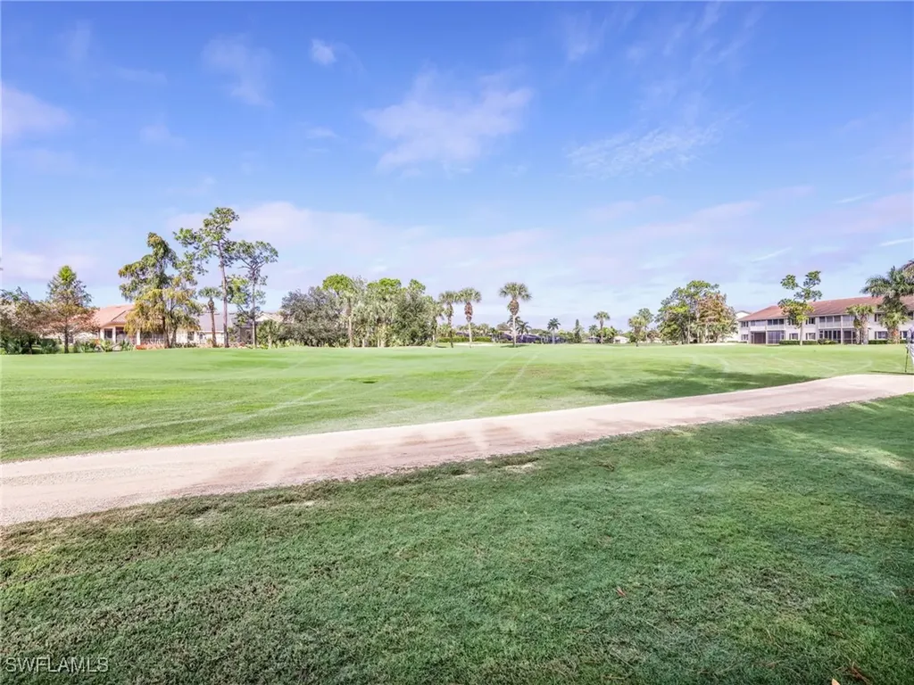 725 Saratoga Circle Naples FL 34104