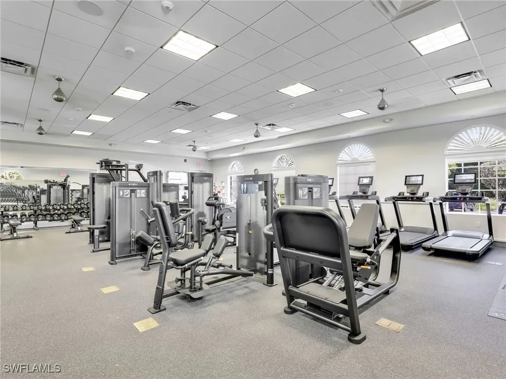 725 Saratoga Circle Naples FL 34104