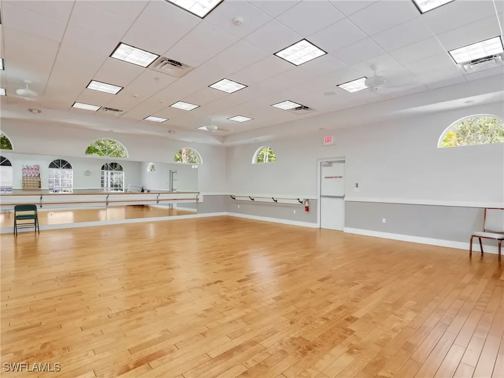 725 Saratoga Circle Naples FL 34104