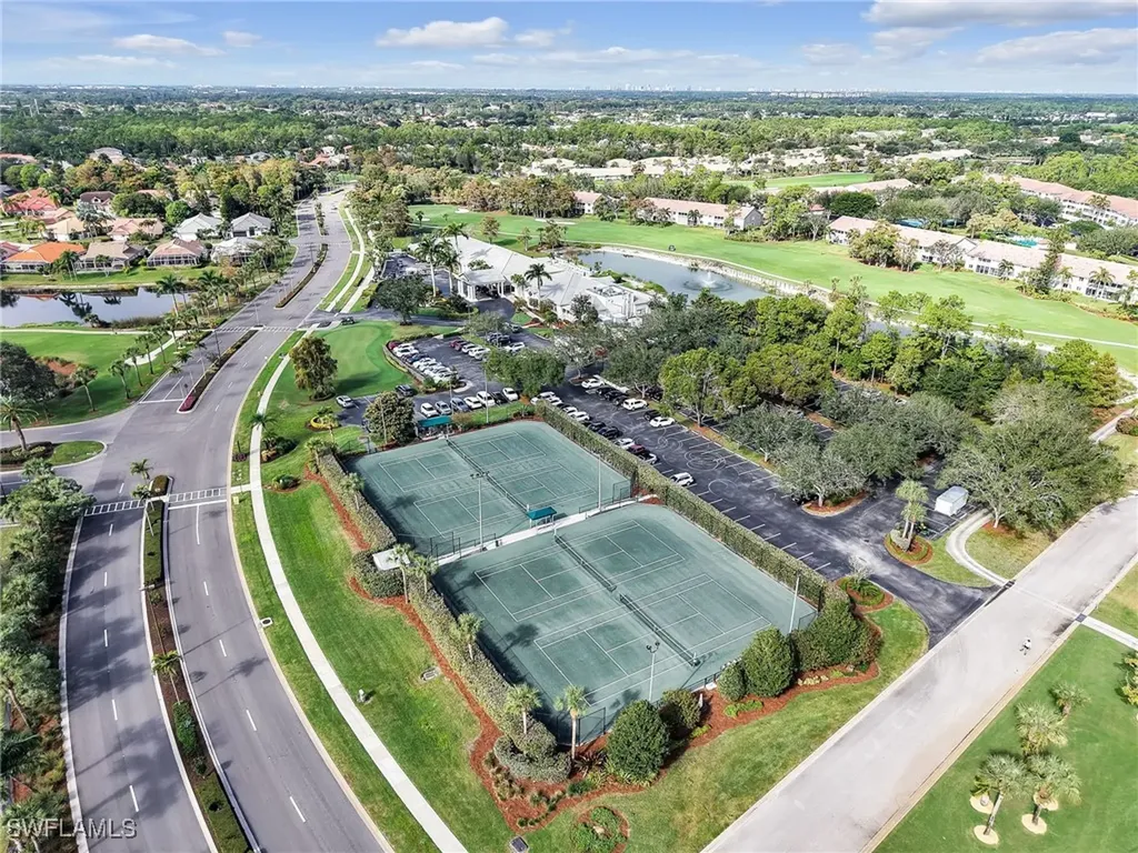 725 Saratoga Circle Naples FL 34104