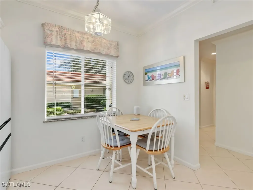 725 Saratoga Circle Naples FL 34104