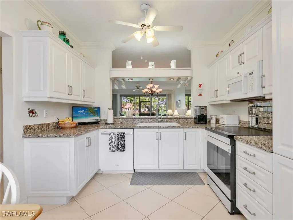 725 Saratoga Circle Naples FL 34104