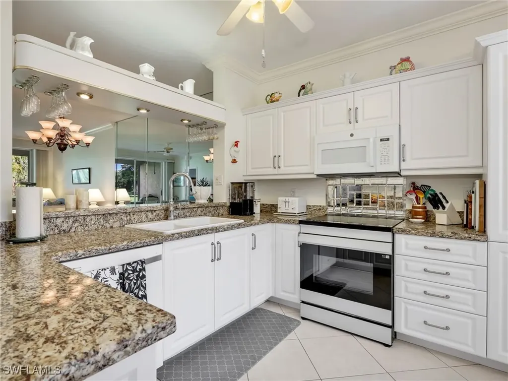 725 Saratoga Circle Naples FL 34104