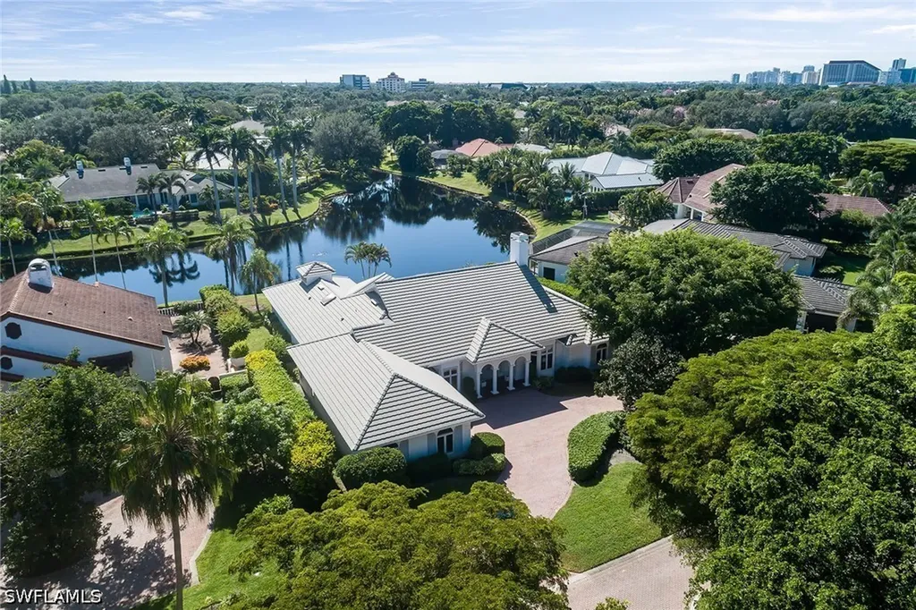 708 Nathan Hale Drive Naples FL 34108
