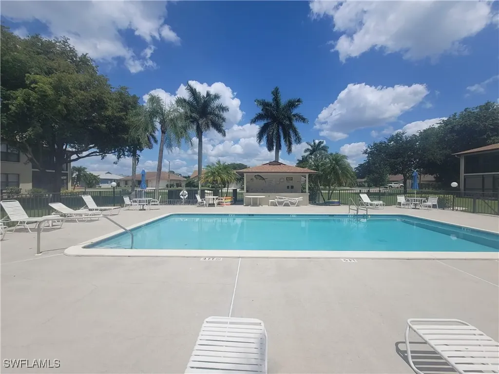 4410 Chantelle Drive Naples FL 34112