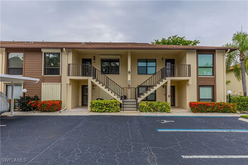 4410 Chantelle Drive Naples FL 34112