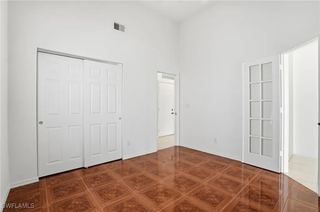 712 Lambton Lane Naples FL 34104