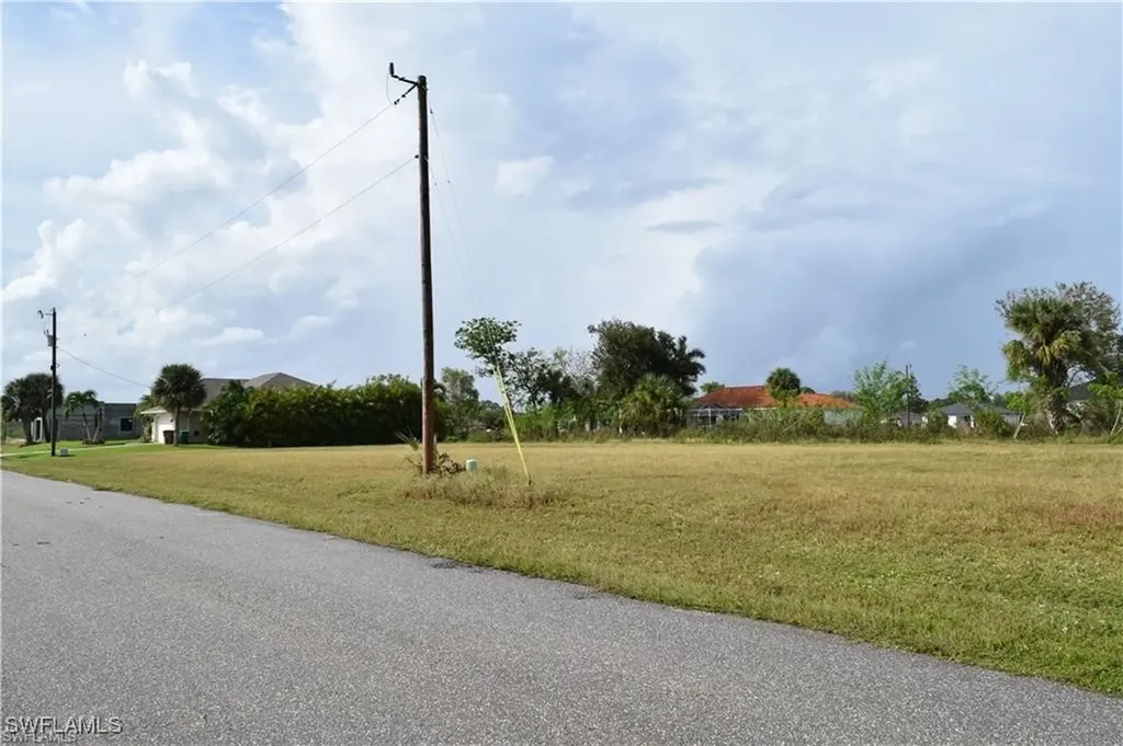 2137 NE 27th Street Cape Coral FL 33909