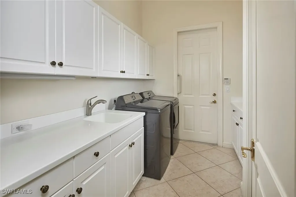 5669 Sago Court Naples FL 34119